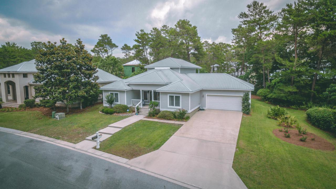 290 Seabreeze Boulevard - Photo 1