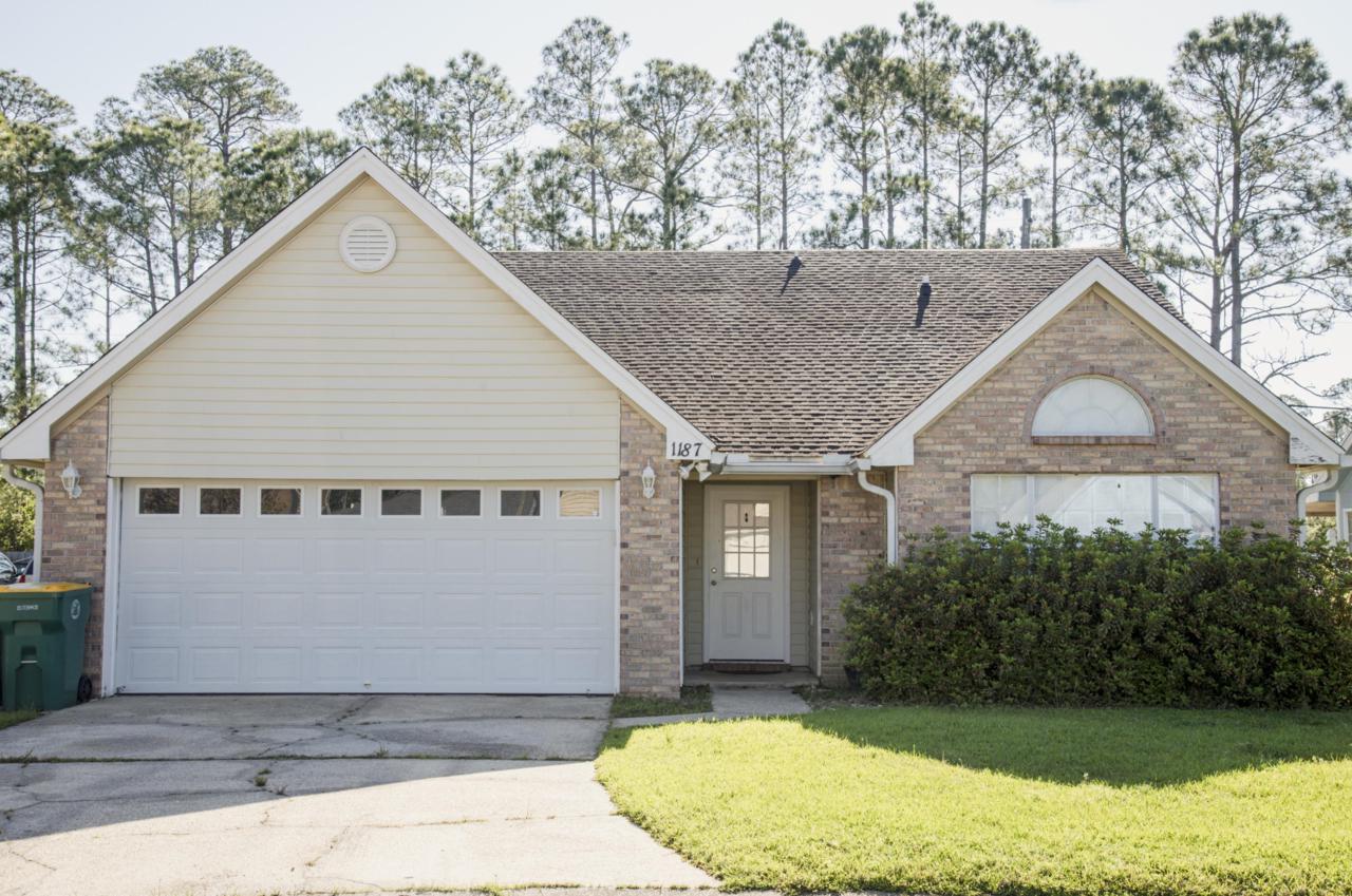 1187 Lariat Court - Photo 1