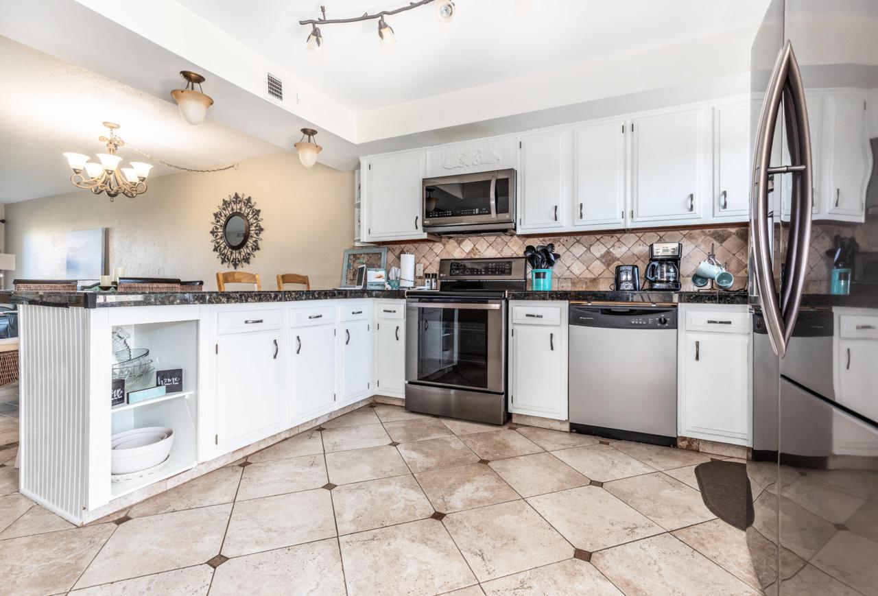 909 Santa Rosa Boulevard - Photo 1