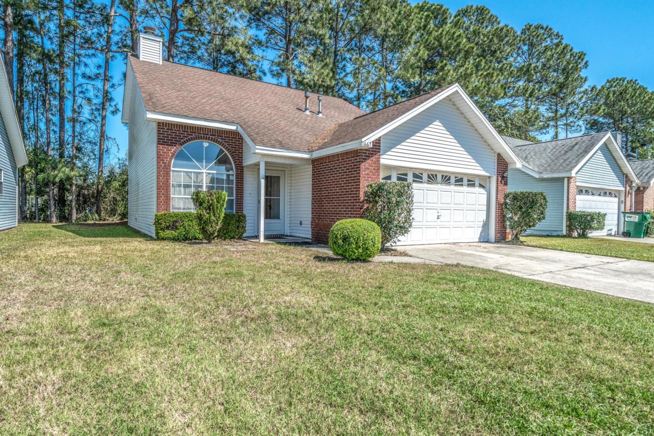 1667 Bennetts End - Photo 1