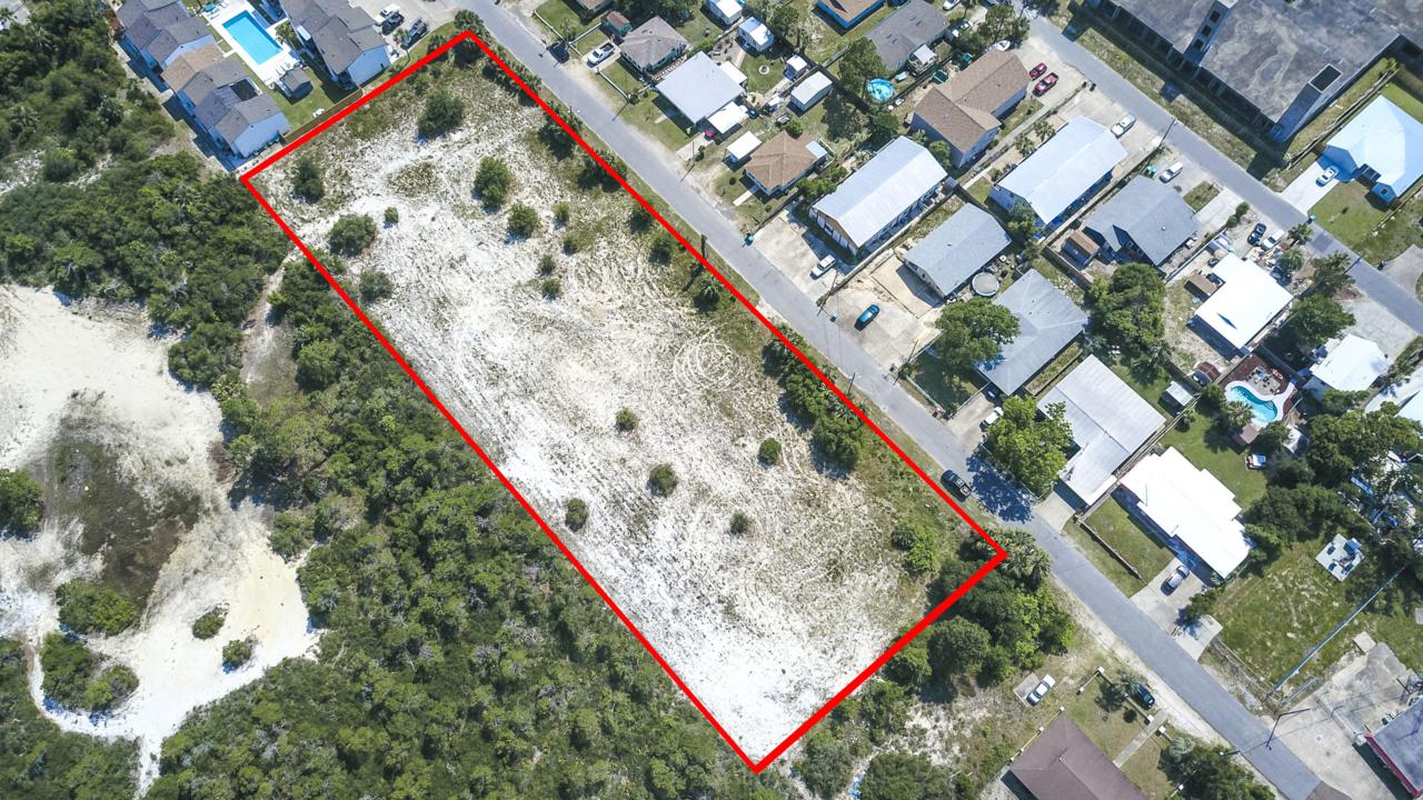 615 Laurel Street - Photo 1