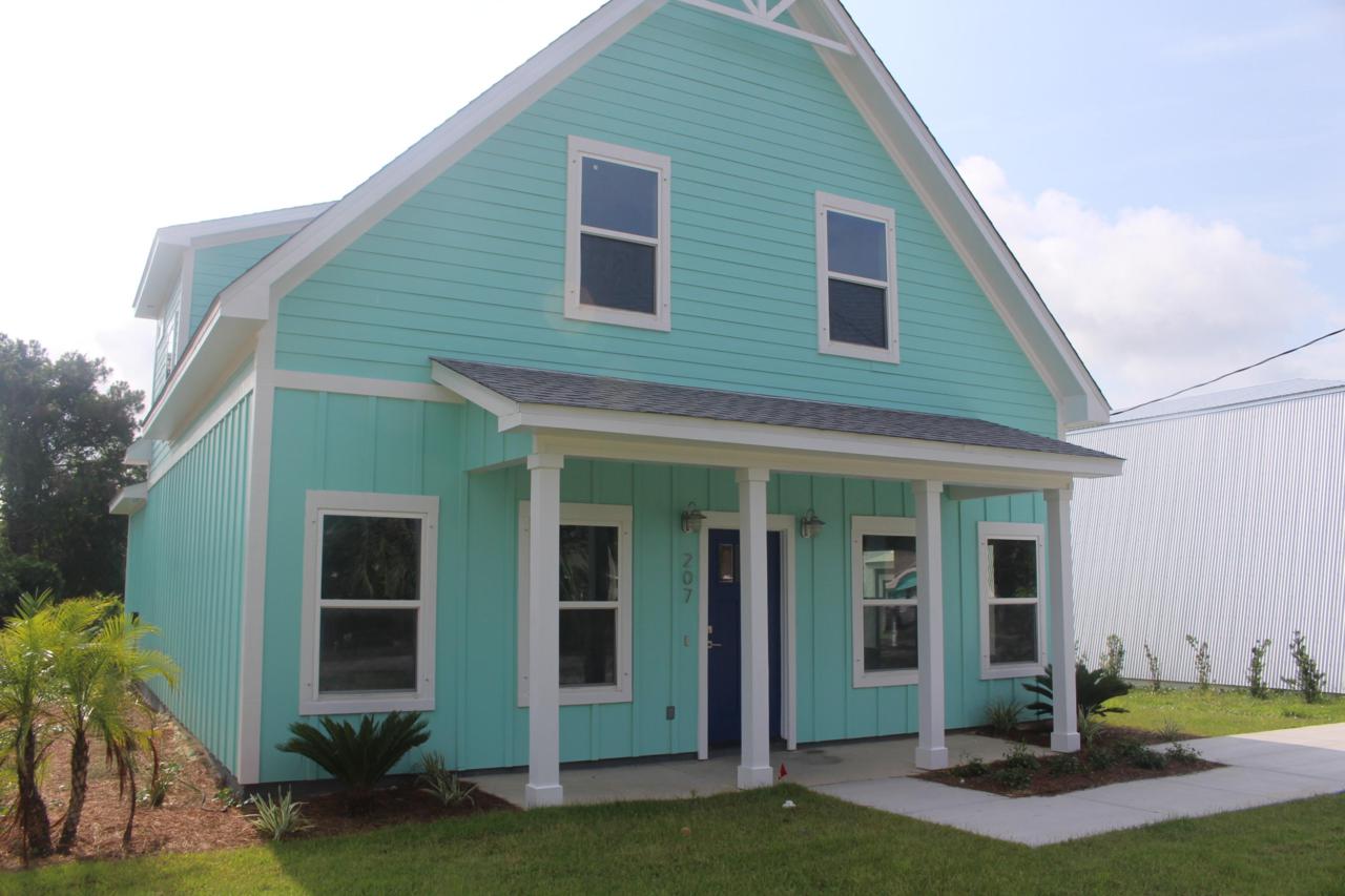 207 San Gabriel Street - Photo 1