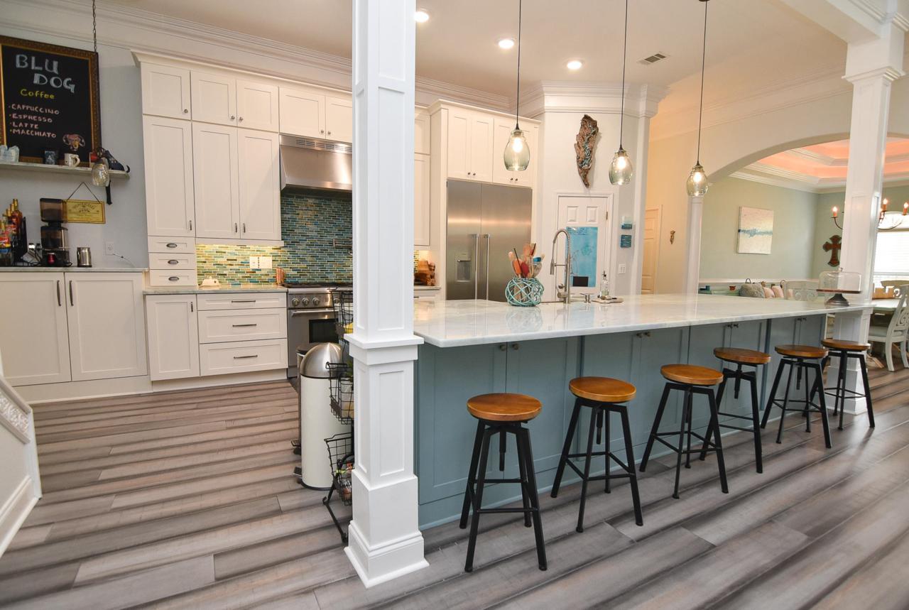 213 Yacht Club Drive - Photo 1