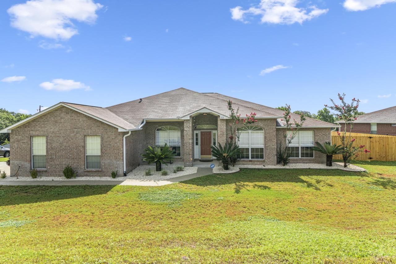 222 Trish Drive - Photo 1