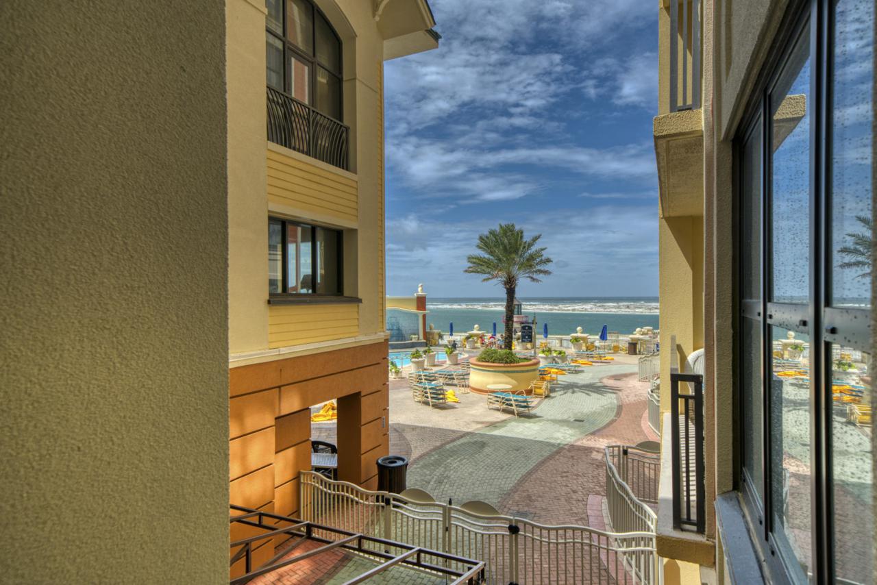 10 Harbor Boulevard - Photo 1
