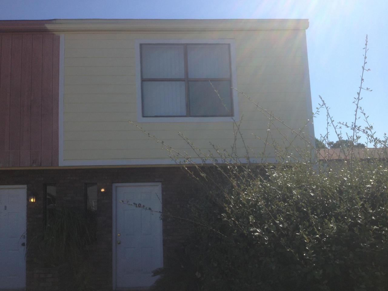 206 Ann Circle - Photo 1
