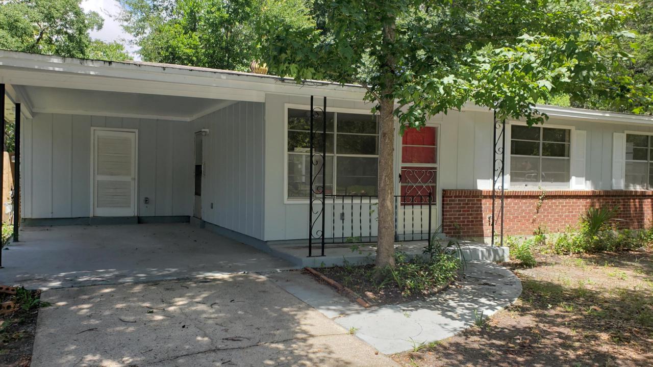 58 Woodham Avenue - Photo 1