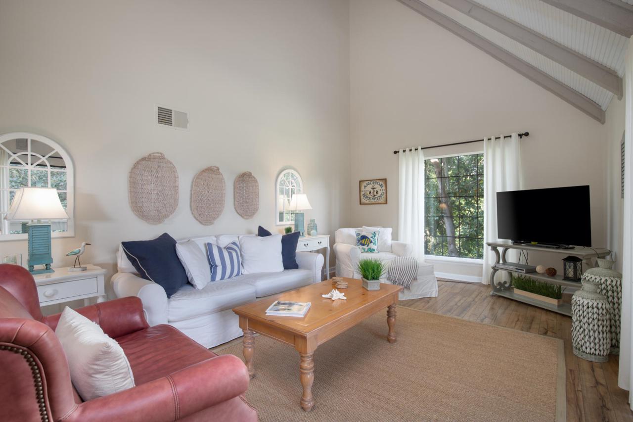 66 Driftwood Bay - Photo 1