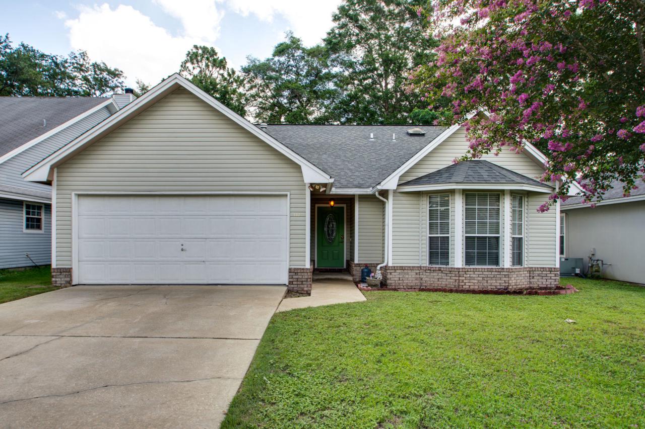182 Wright Circle - Photo 1