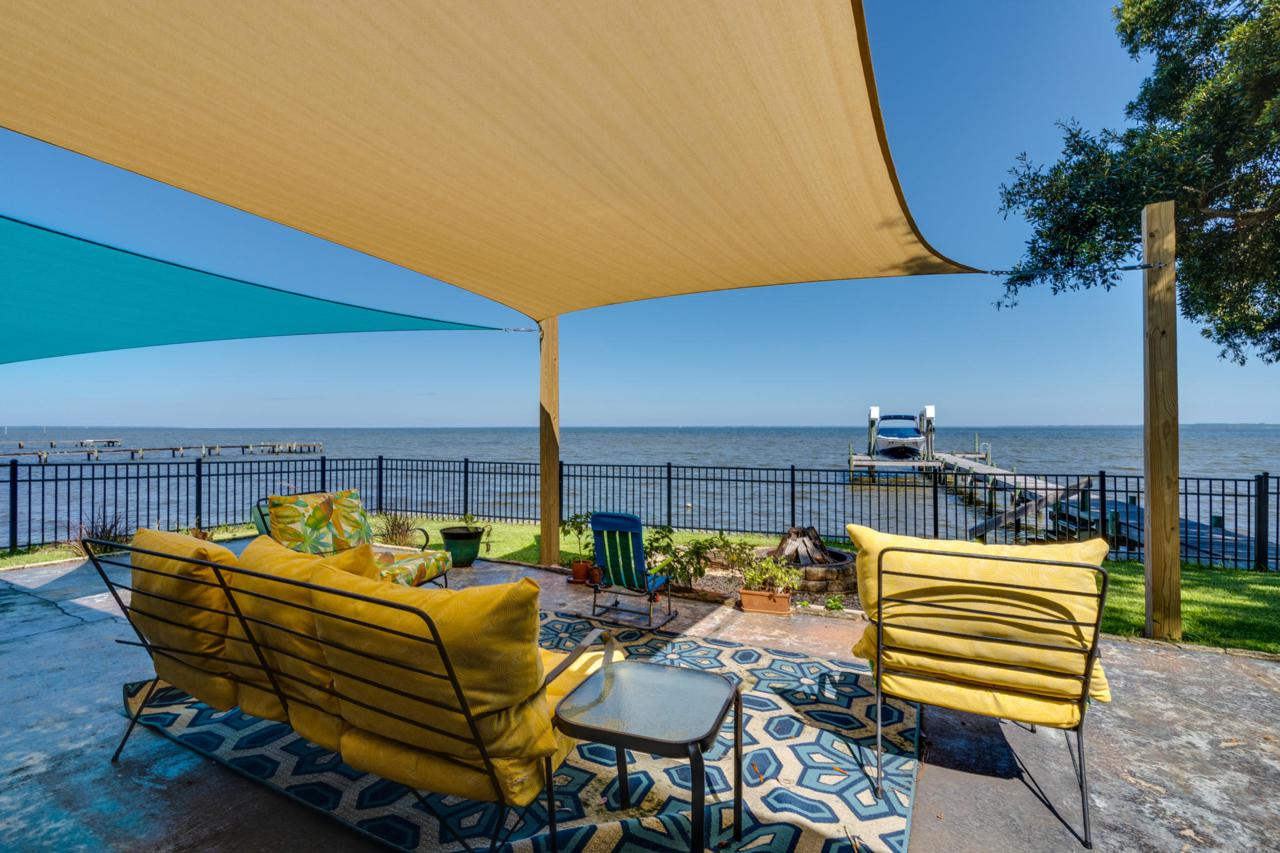 6558 East Bay Boulevard - Photo 1
