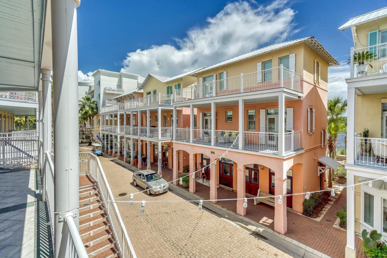 106 Carillon Market Street - Photo 1