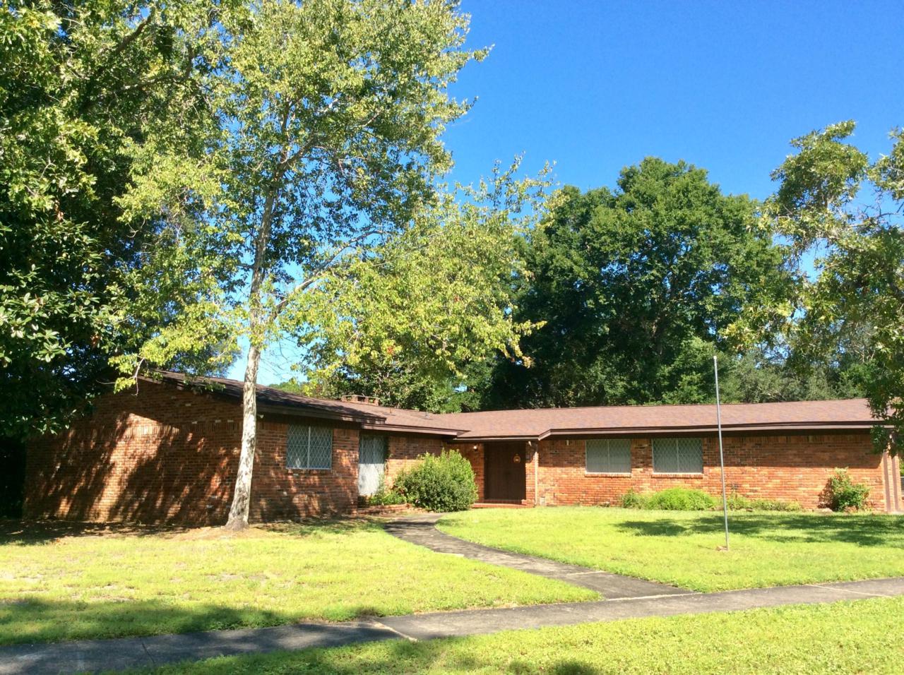 609 Powell Drive - Photo 1