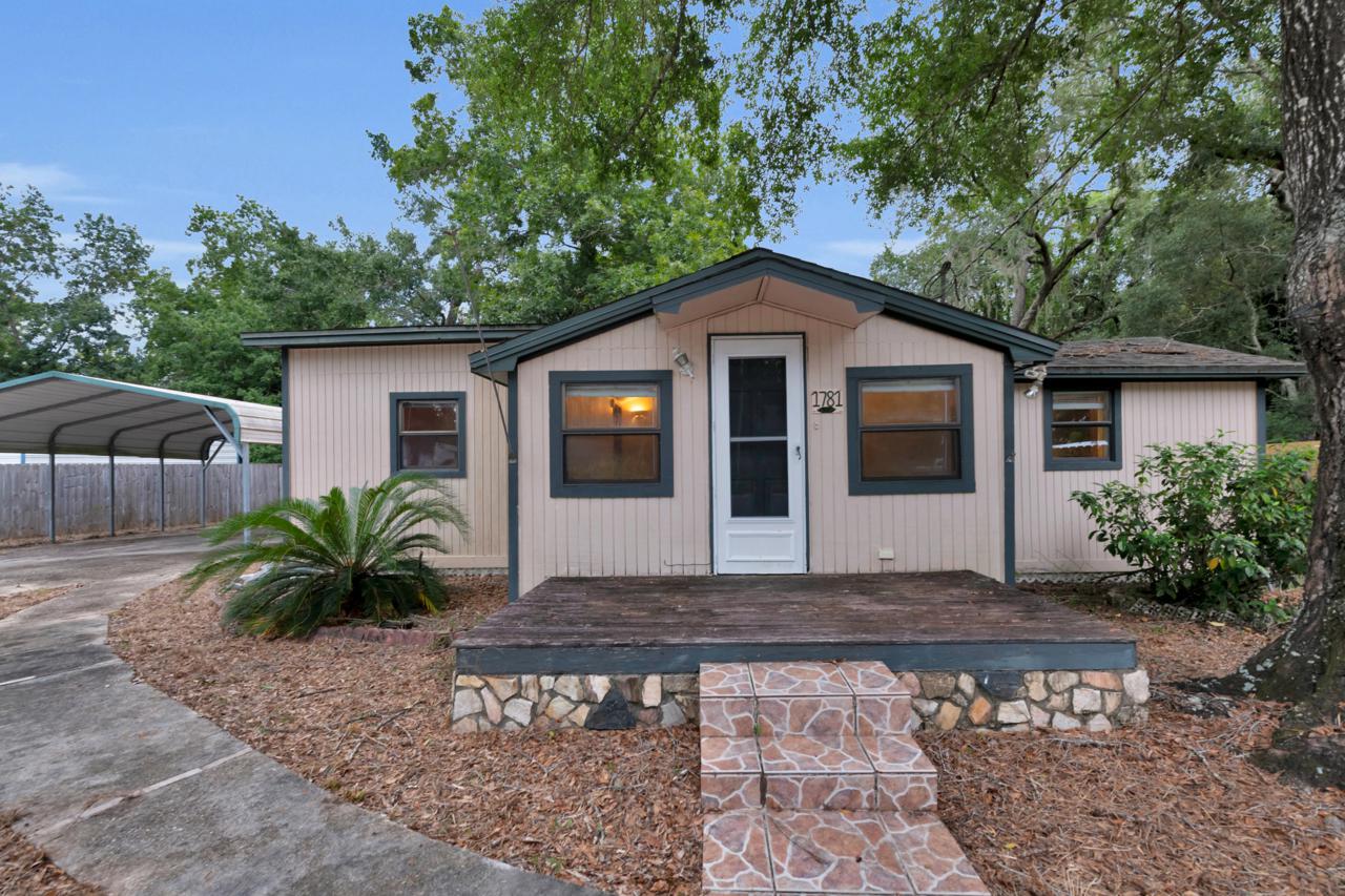 1781 Thomas Street - Photo 1