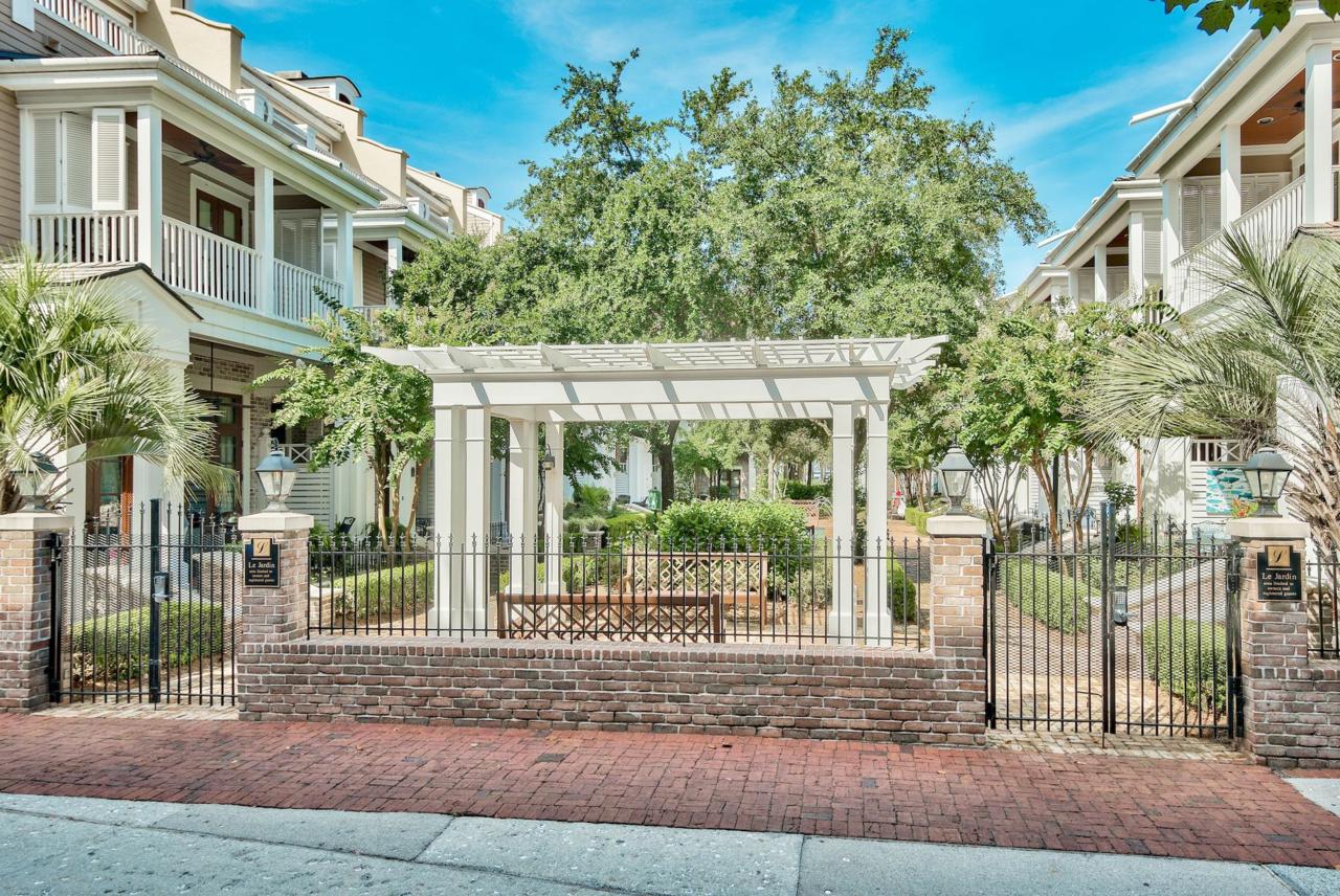 9201 Market Street - Photo 1