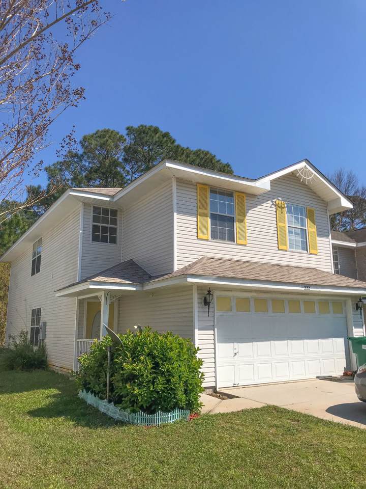 222 Twin Lakes Lane - Photo 1