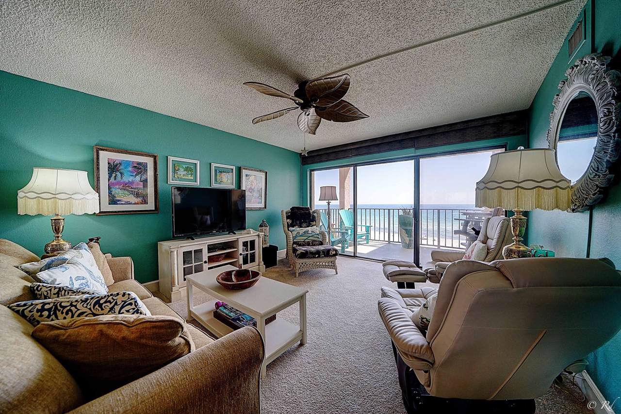 8815 Thomas Drive - Photo 1