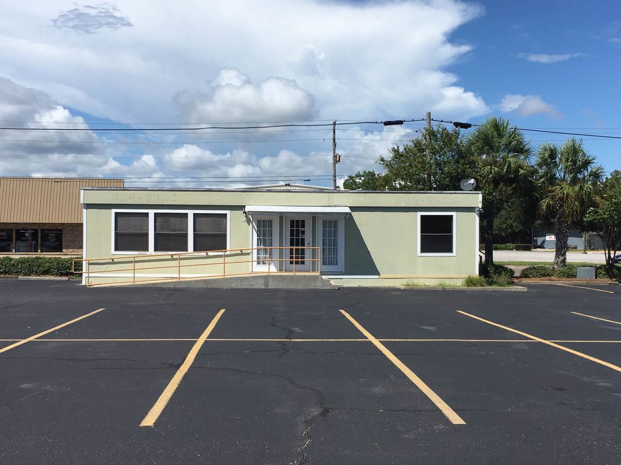 417 Racetrack Road - Photo 1