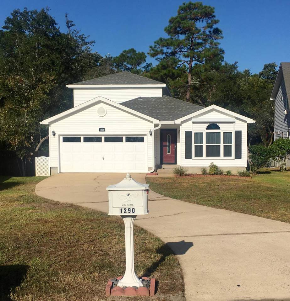 1290 Laura Lane - Photo 1