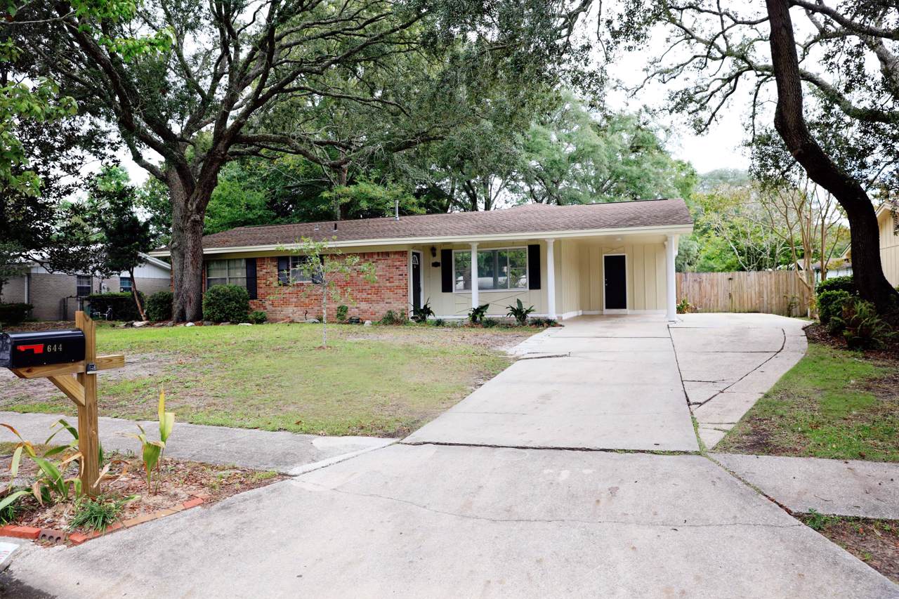 644 Golf Course Drive - Photo 1