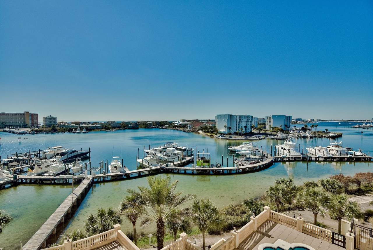 770 W Harbor Boulevard - Photo 1