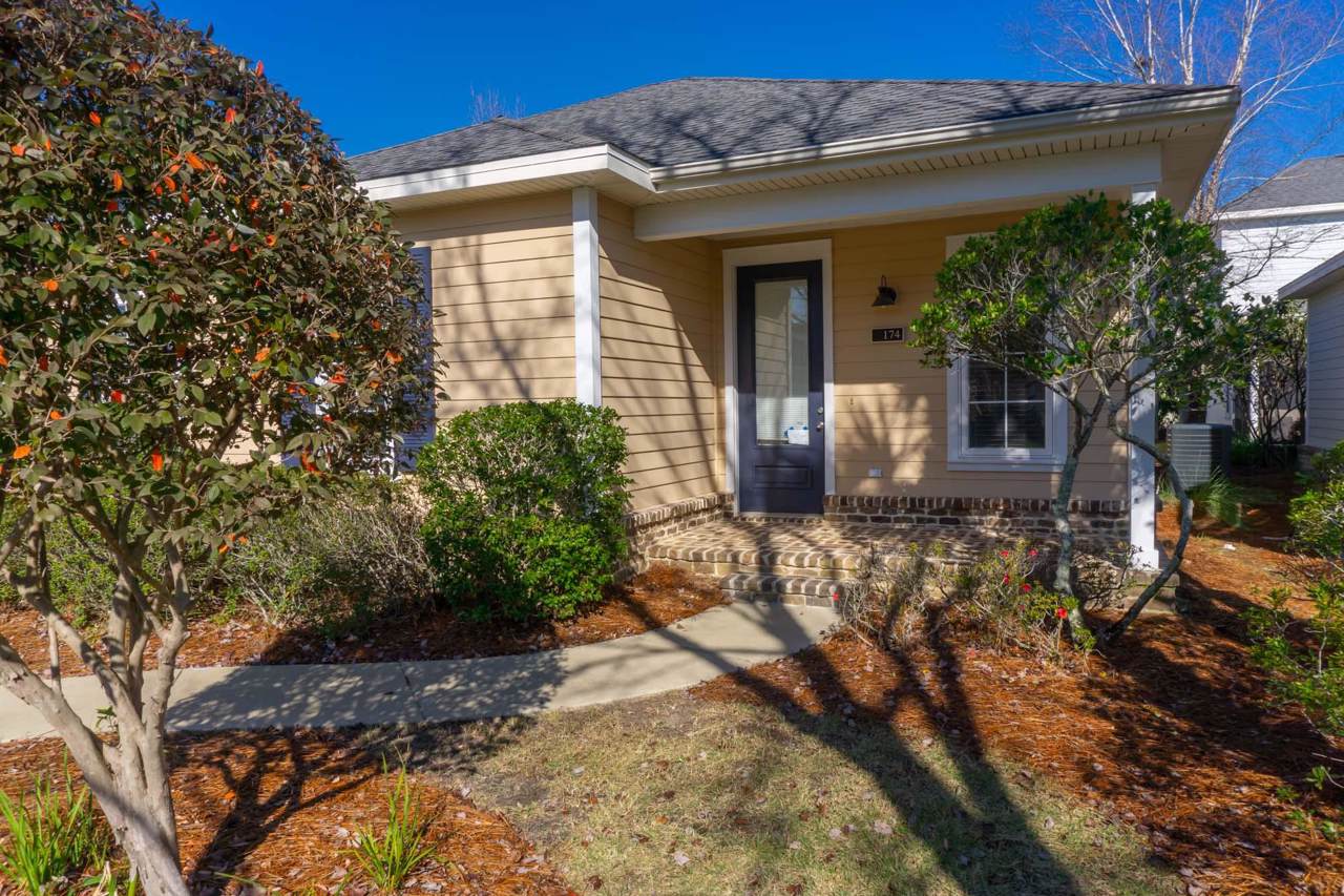 174 Zander Way - Photo 1