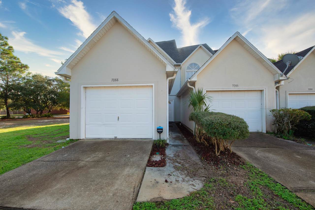 7088 Majestic Boulevard - Photo 1 7088 Majestic Boulevard - Photo 1