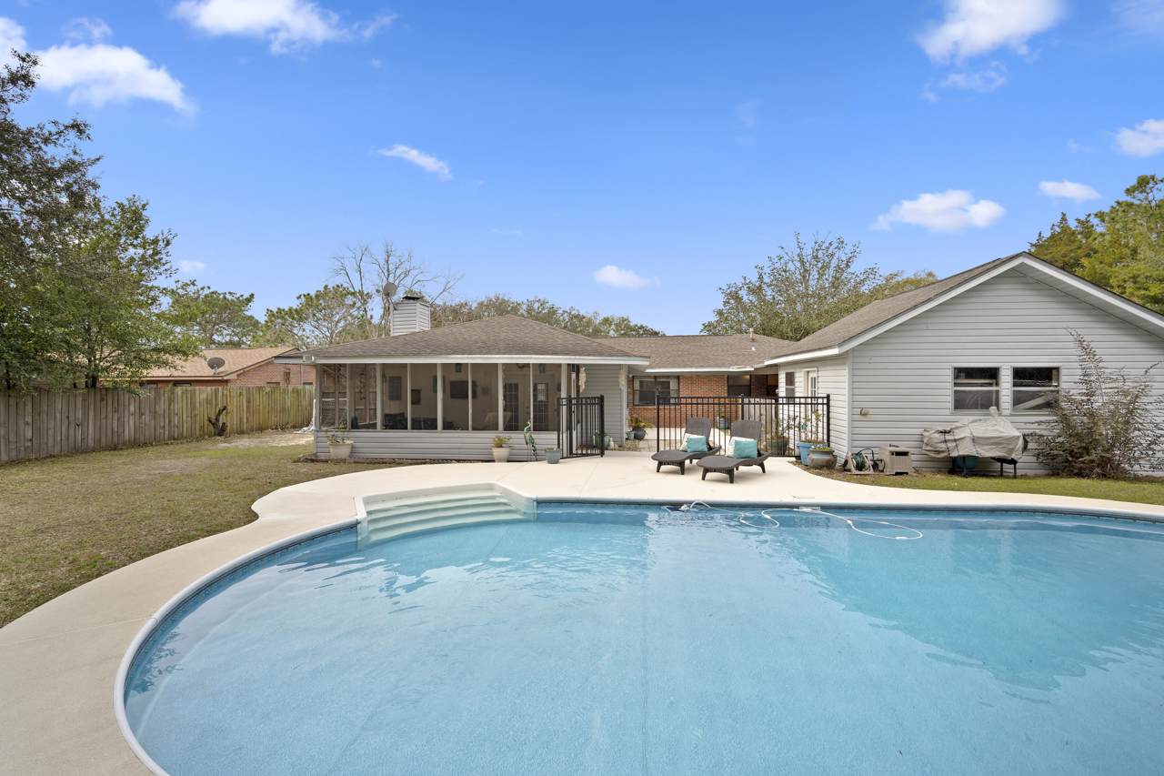 438 Lincoln Avenue - Photo 1