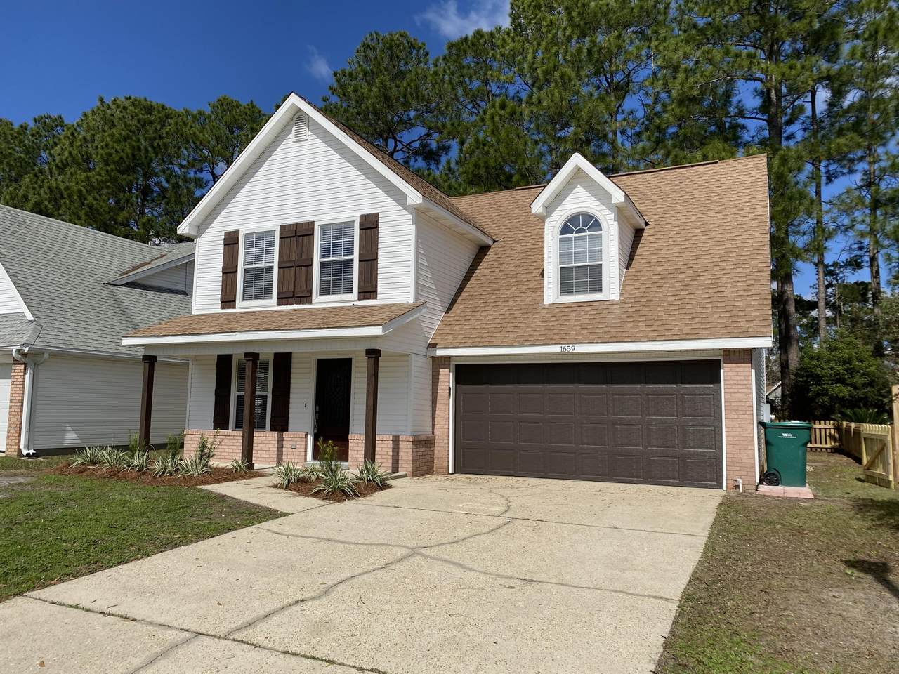 1659 Bennetts End - Photo 1