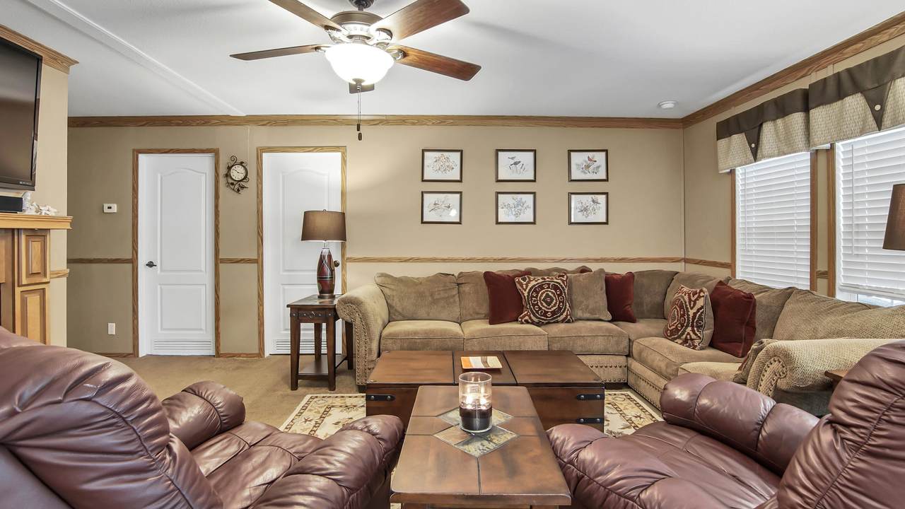 350 Dogwood Avenue - Photo 1