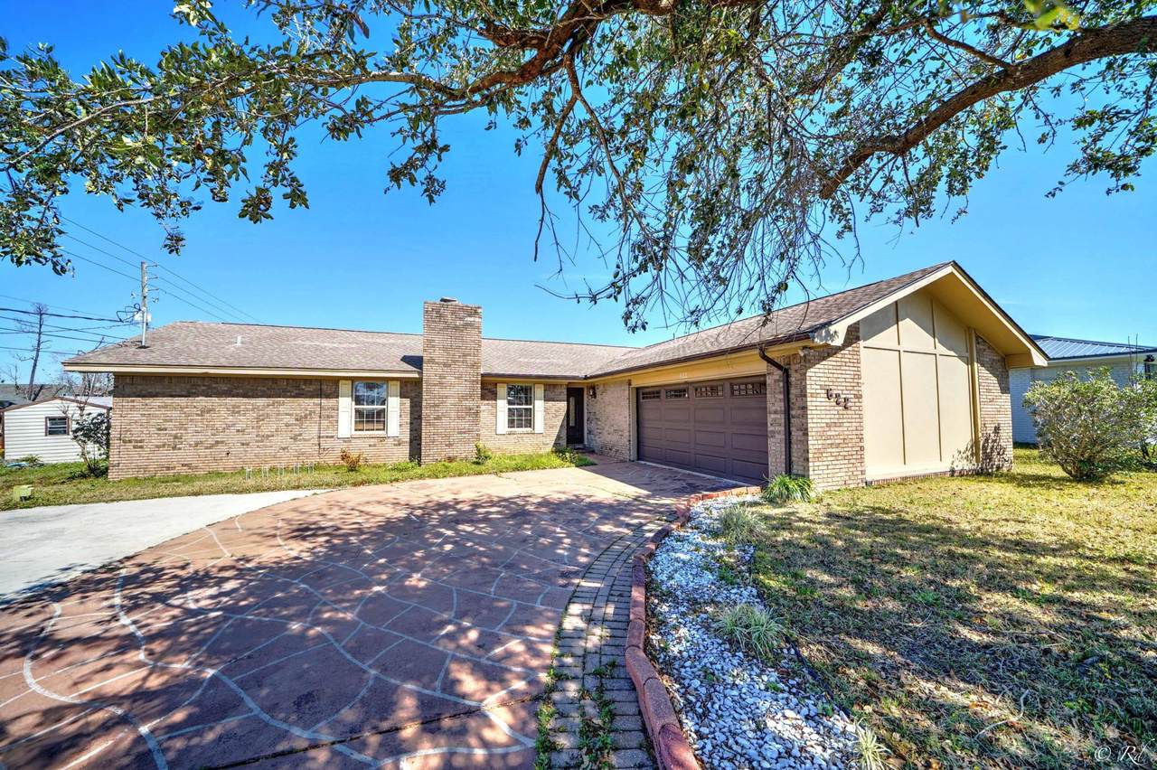 622 Frederick Street - Photo 1