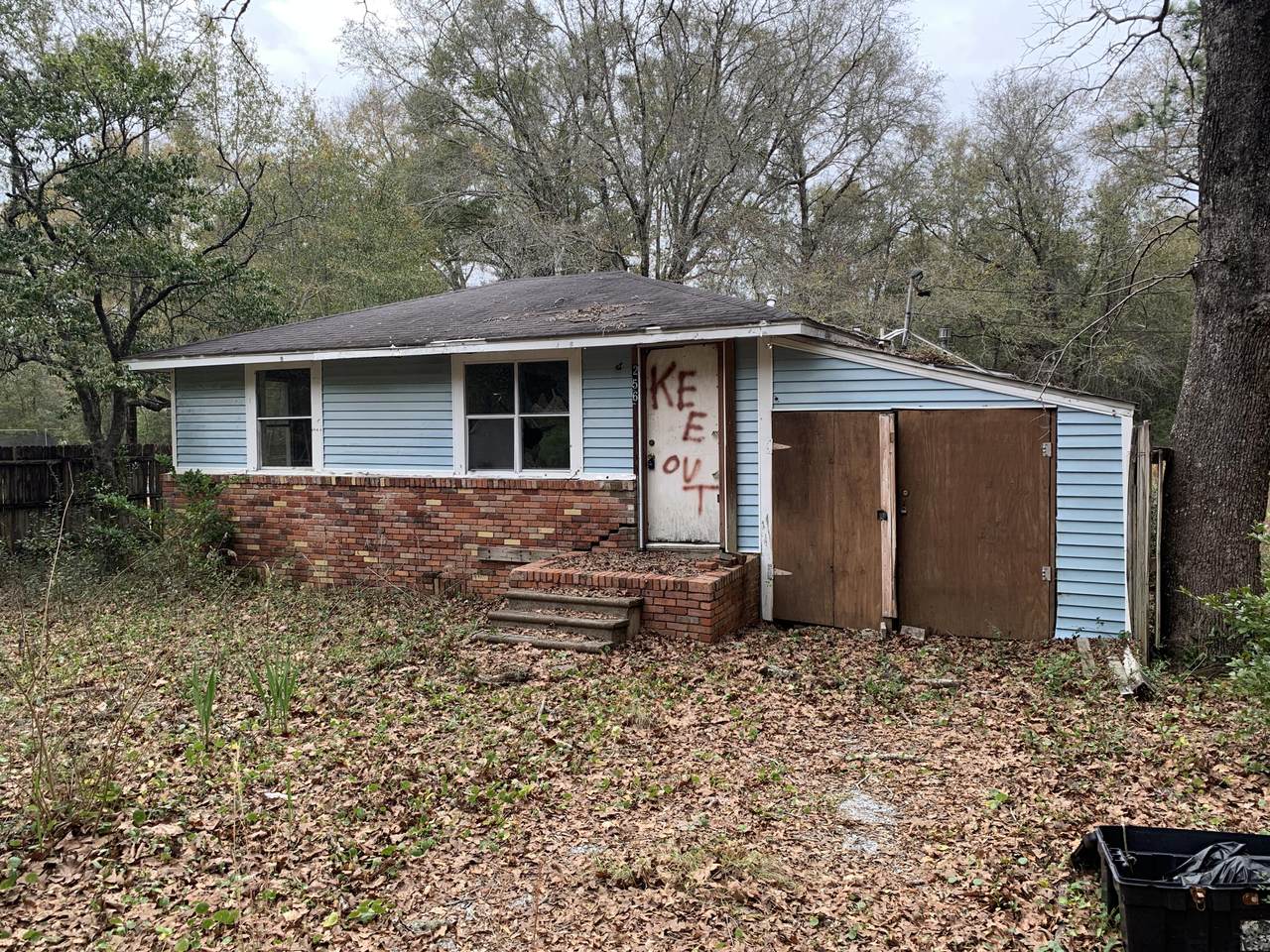 256 Duggan Avenue - Photo 1