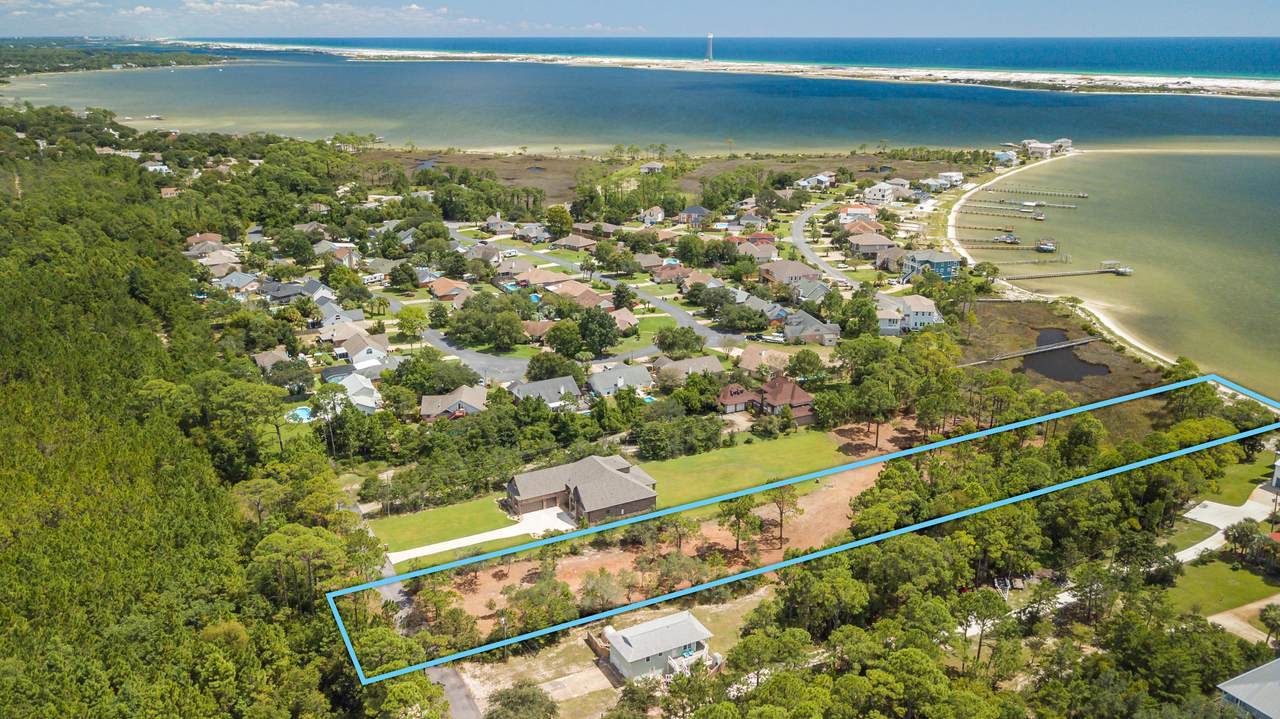 727 Forest Shores Drive - Photo 1