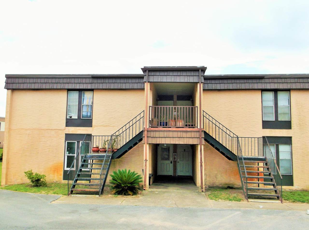 402 Marshall Court - Photo 1