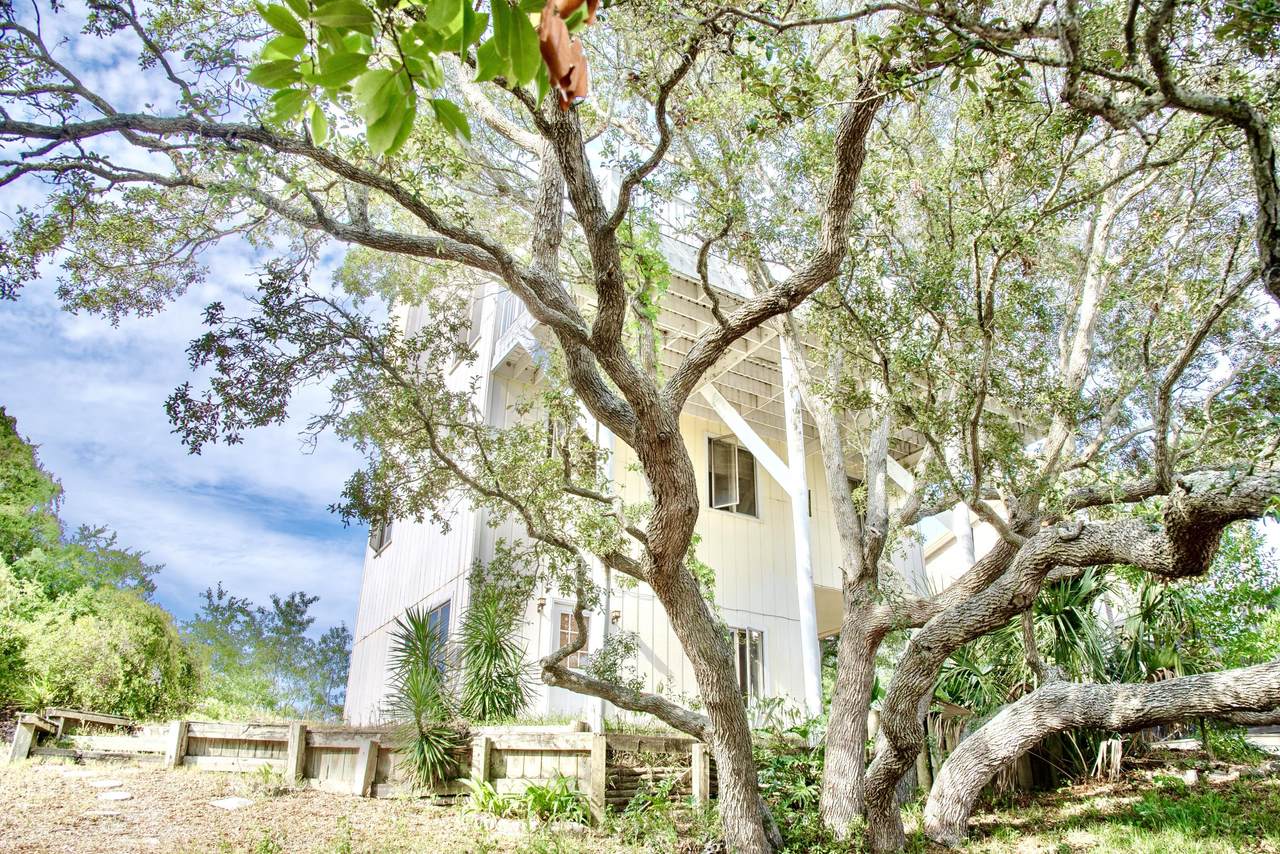 323 Summit Drive - Photo 1