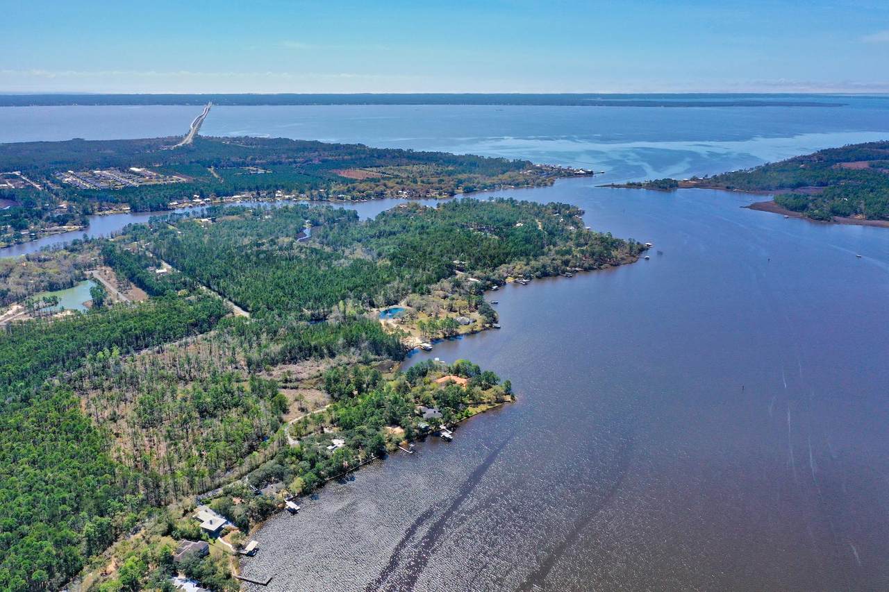 515 Holly Point Road - Photo 1