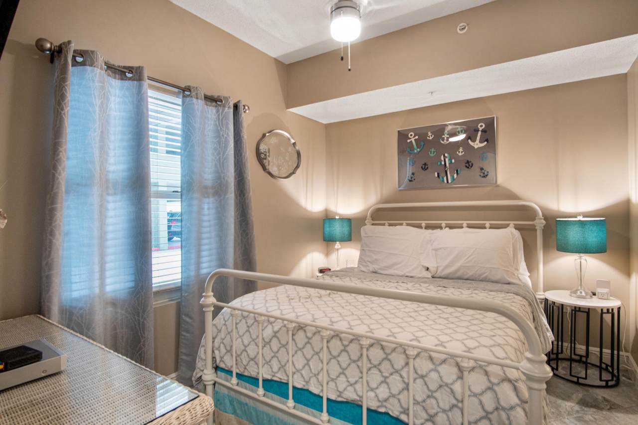 590 Santa Rosa Boulevard - Photo 1