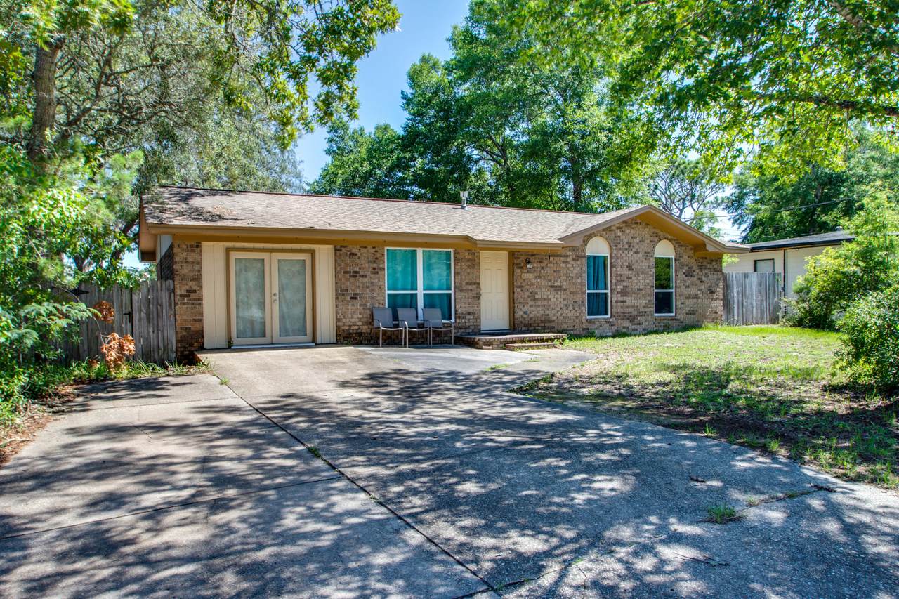352 Lincoln Avenue - Photo 1