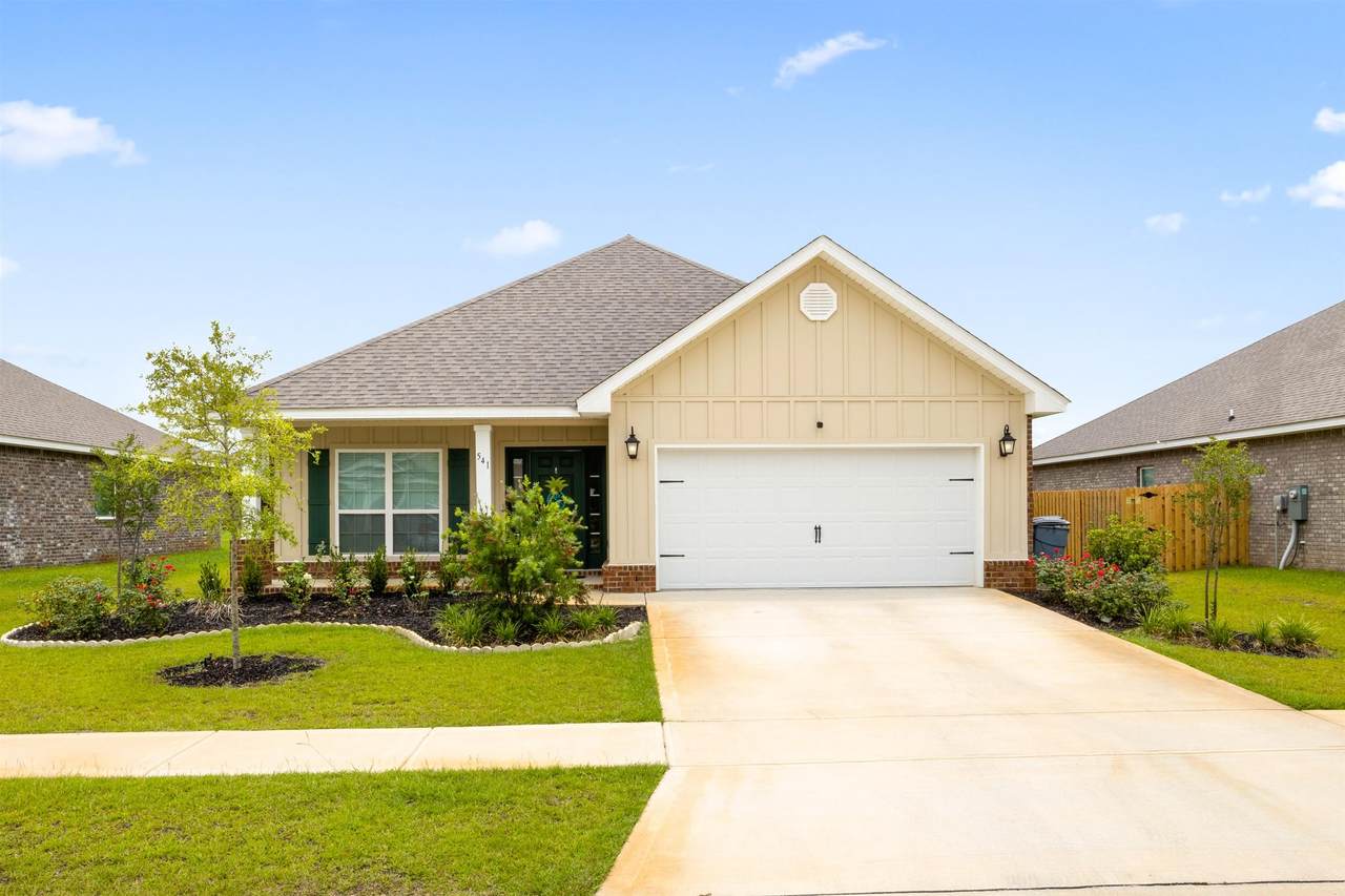 541 Cornelia Street - Photo 1