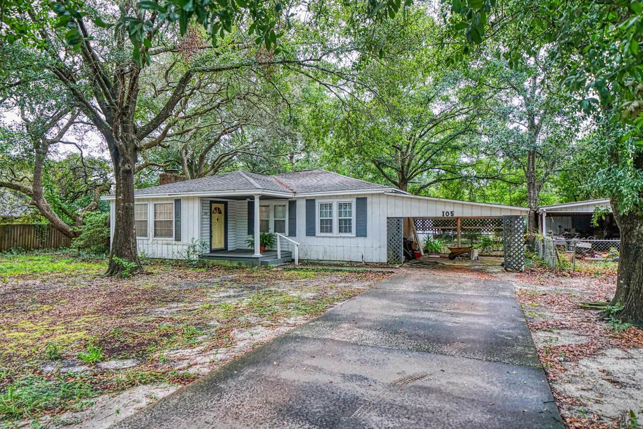 105 Lincoln Drive - Photo 1