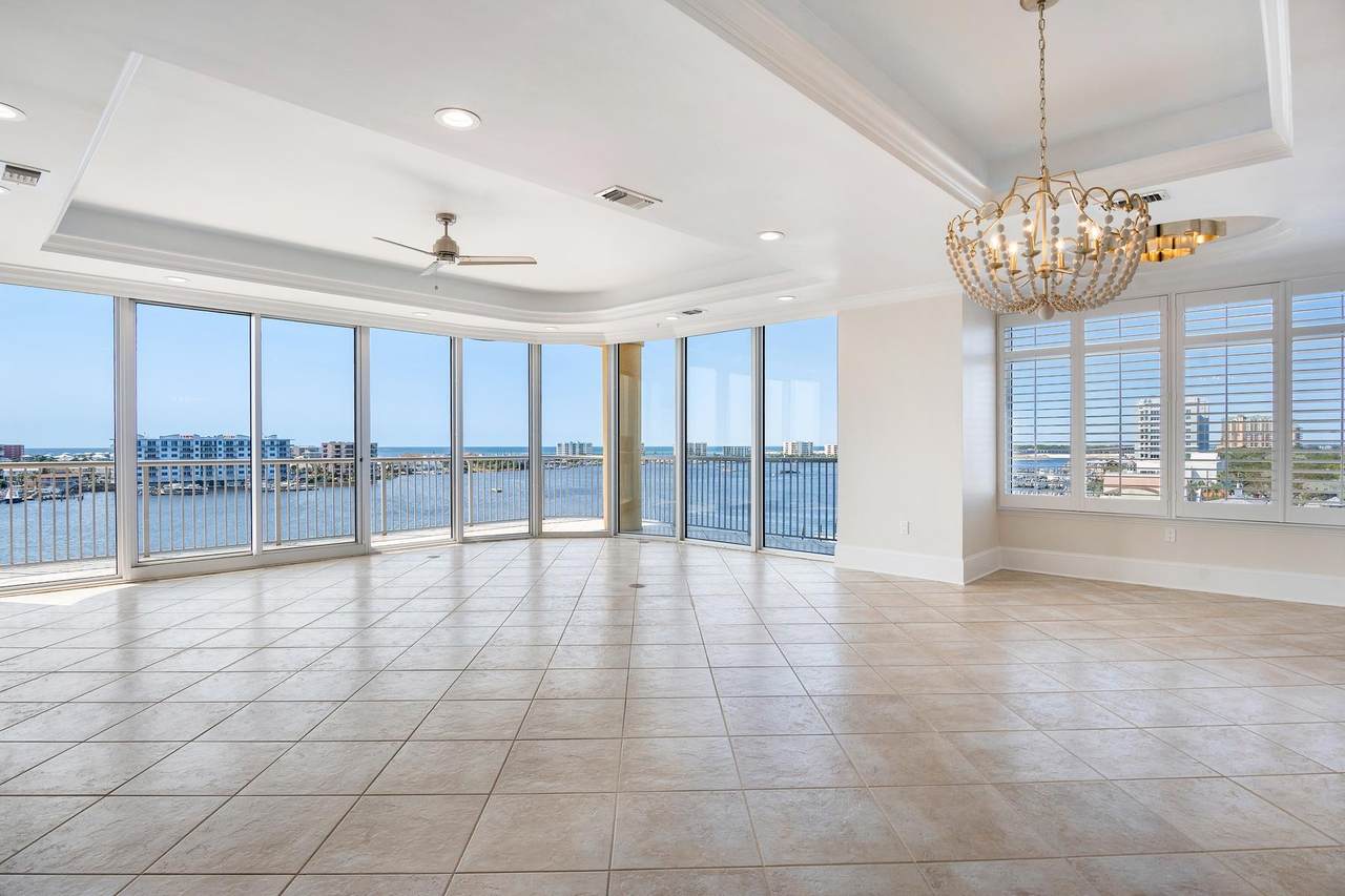 508 Harbor Boulevard - Photo 1