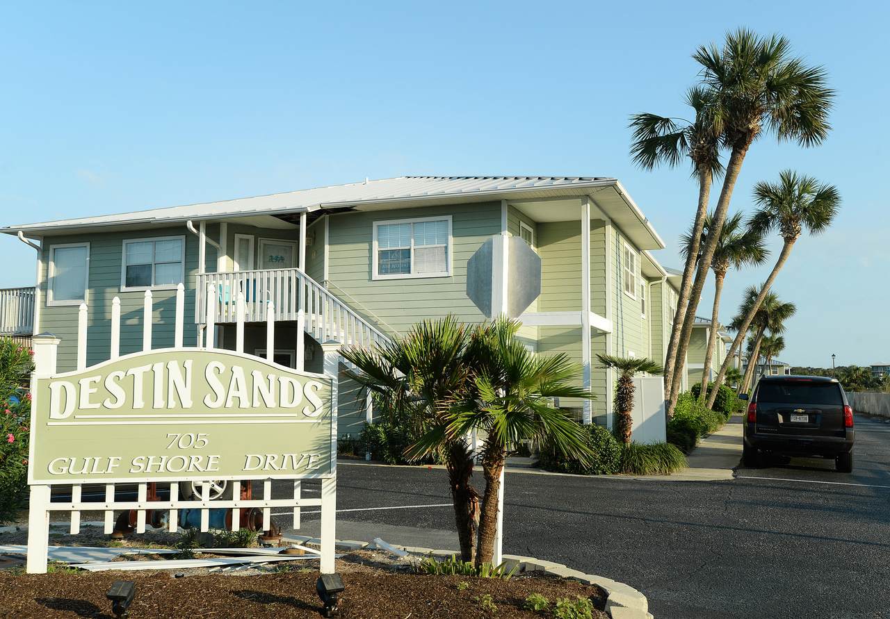 705 Gulf Shore Drive - Photo 1