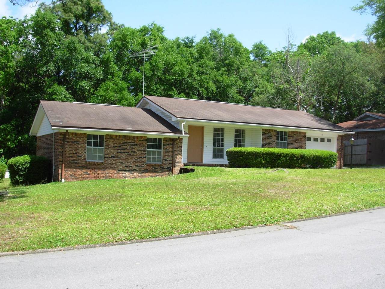111 Dyer Street - Photo 1
