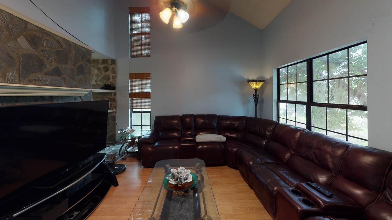 8 Pryor Drive - Photo 1