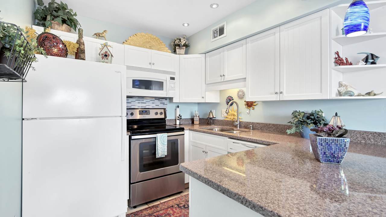 308 Miracle Strip Parkway - Photo 1