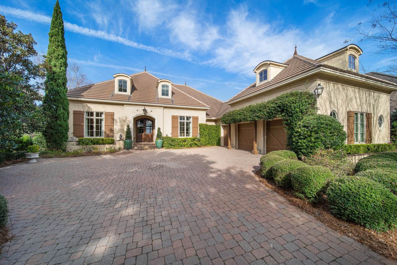 460 Captains Circle - Photo 1