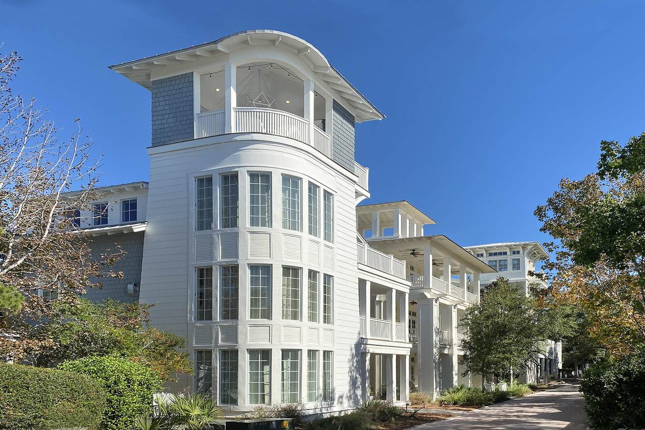 392 Forest Street - Photo 1