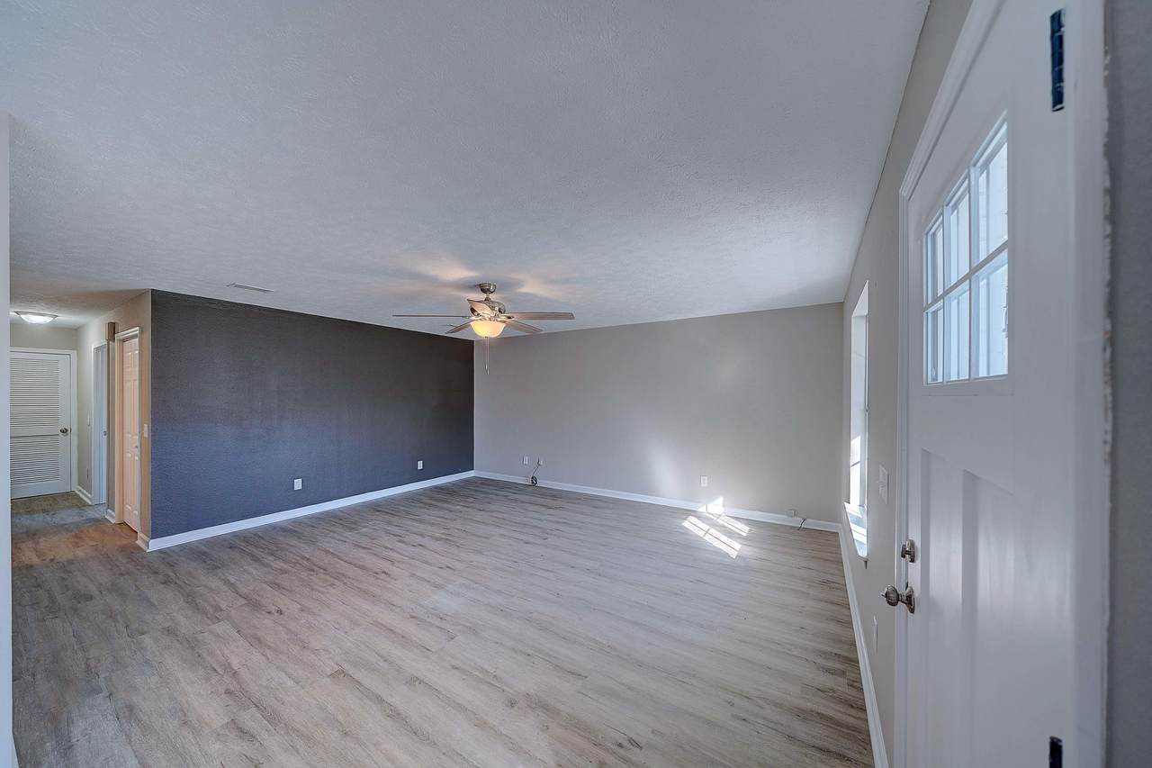 1033 8th Street - Photo 1