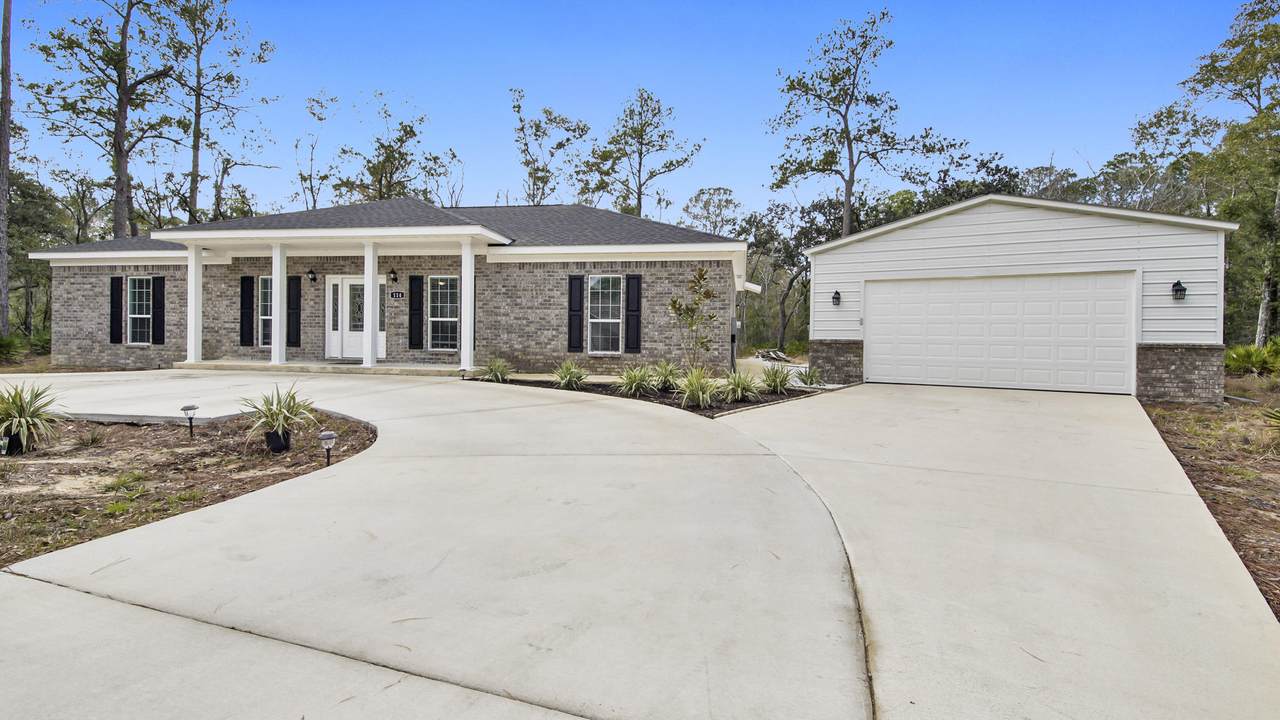 114 Bayside Drive - Photo 1