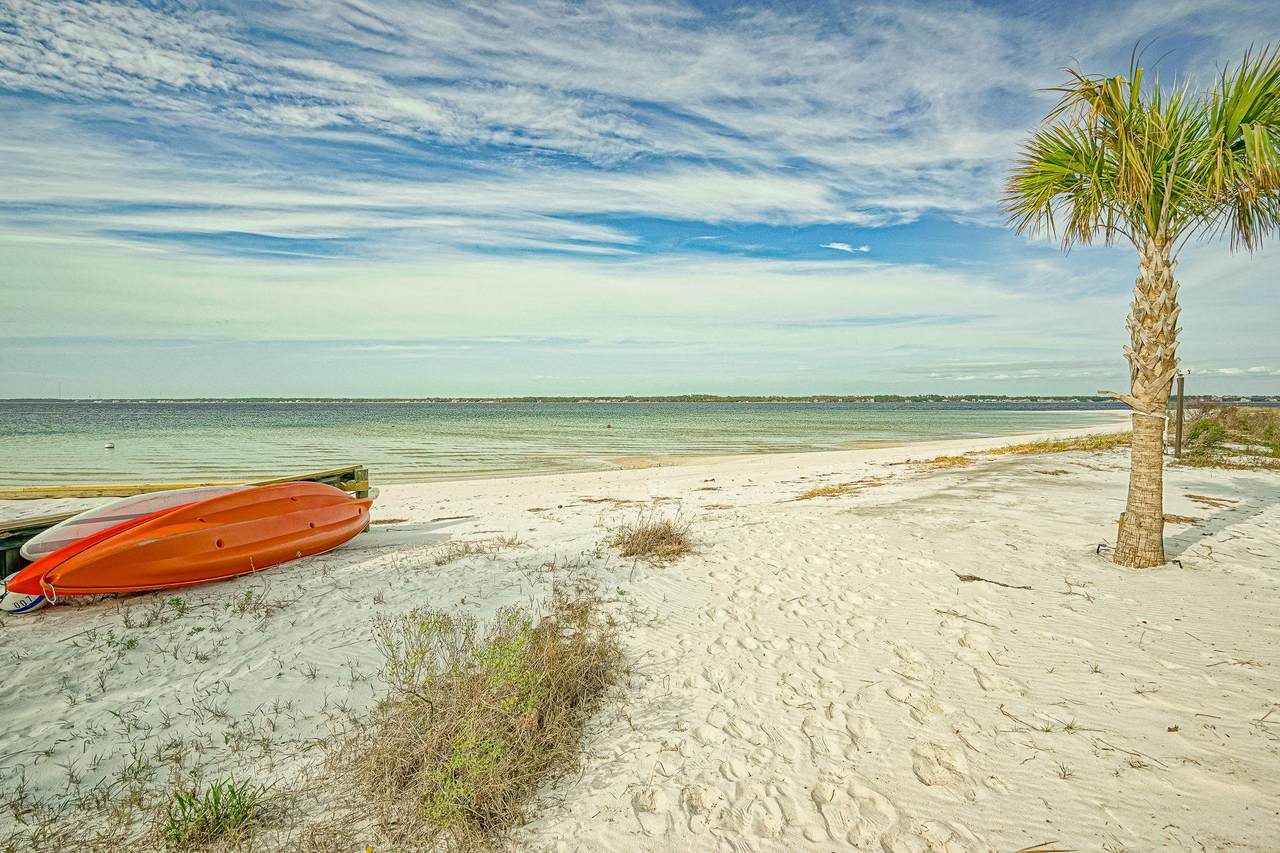 1499 Seaside Circle - Photo 1