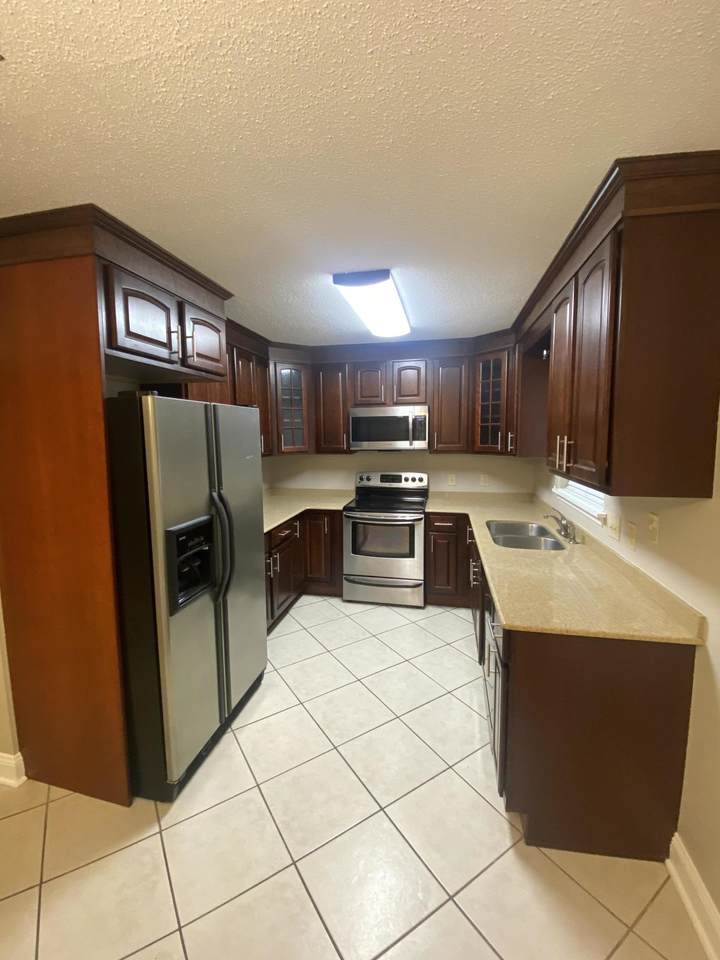 1407 Texas Parkway - Photo 1